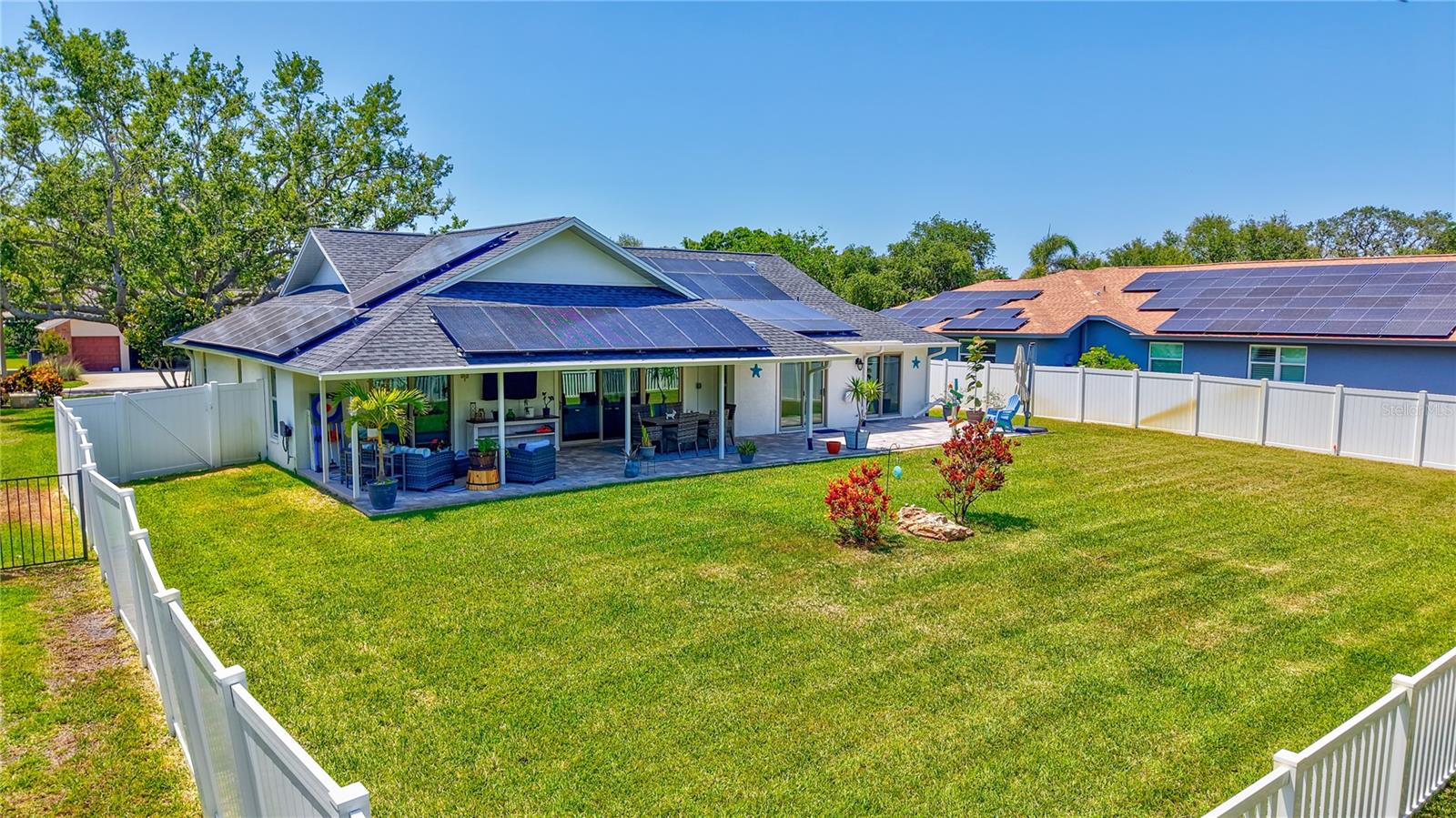 Listing photo id 39 for 10825 Christopher Court