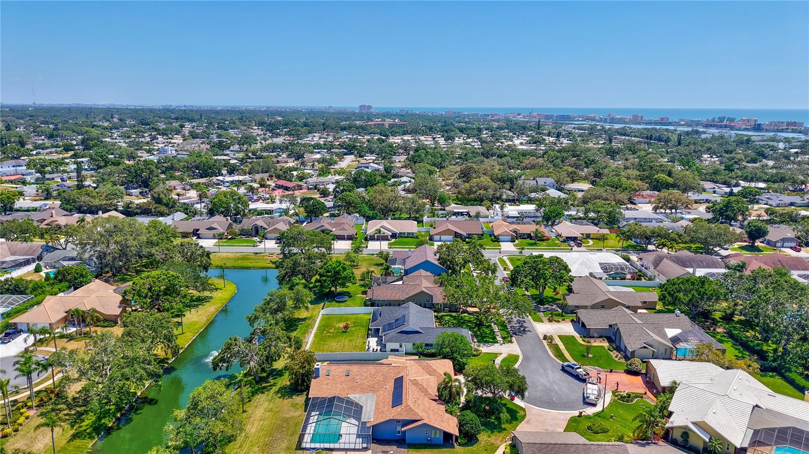 Listing photo id 41 for 10825 Christopher Court