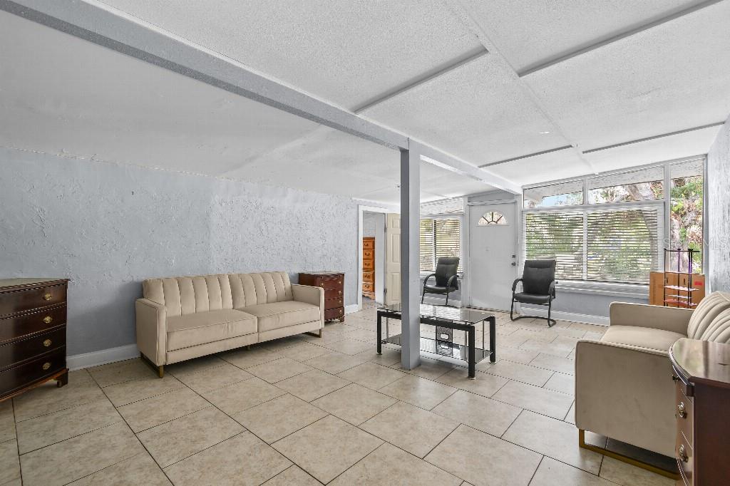 Image 15 of 26 For 2026 Cocoanut Avenue