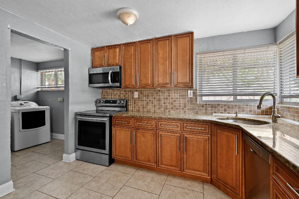 Image 5 of 26 For 2026 Cocoanut Avenue