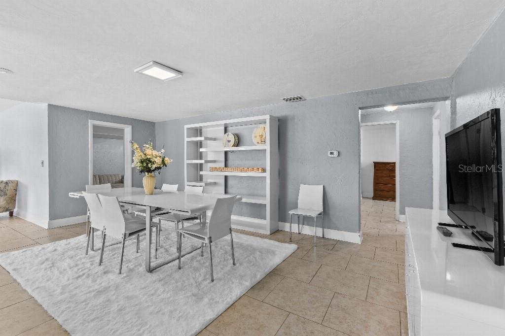 Image 9 of 26 For 2026 Cocoanut Avenue
