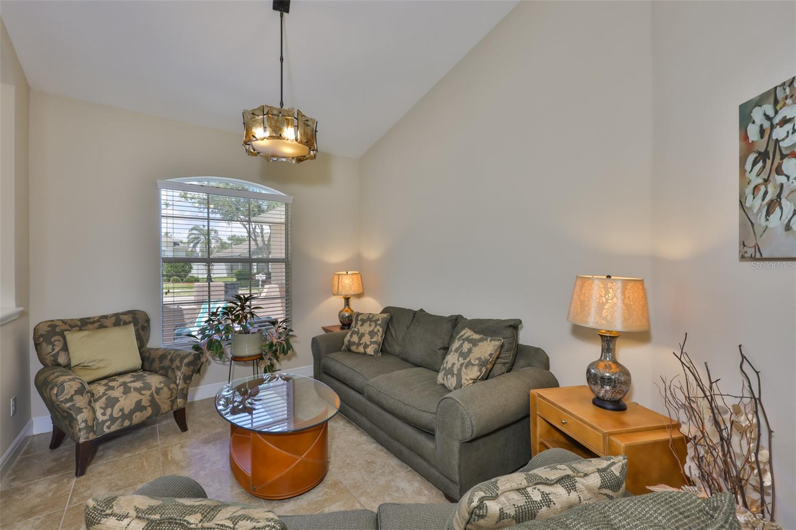 Image 10 of 43 For 13742 Artesa Bell Drive