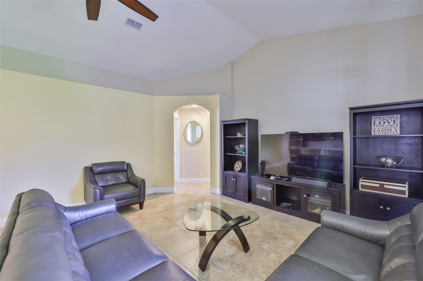Image 18 of 43 For 13742 Artesa Bell Drive