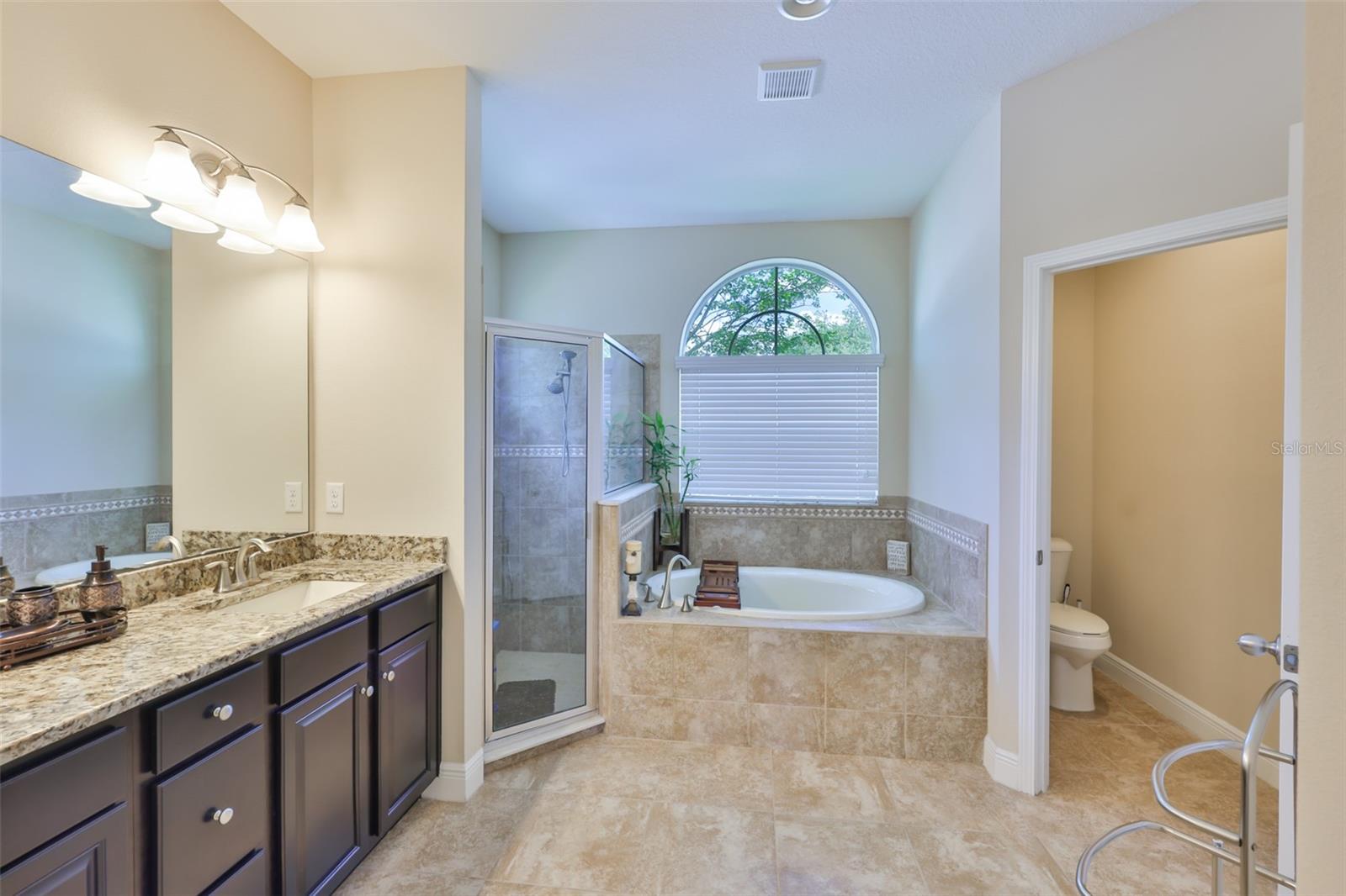Image 22 of 43 For 13742 Artesa Bell Drive