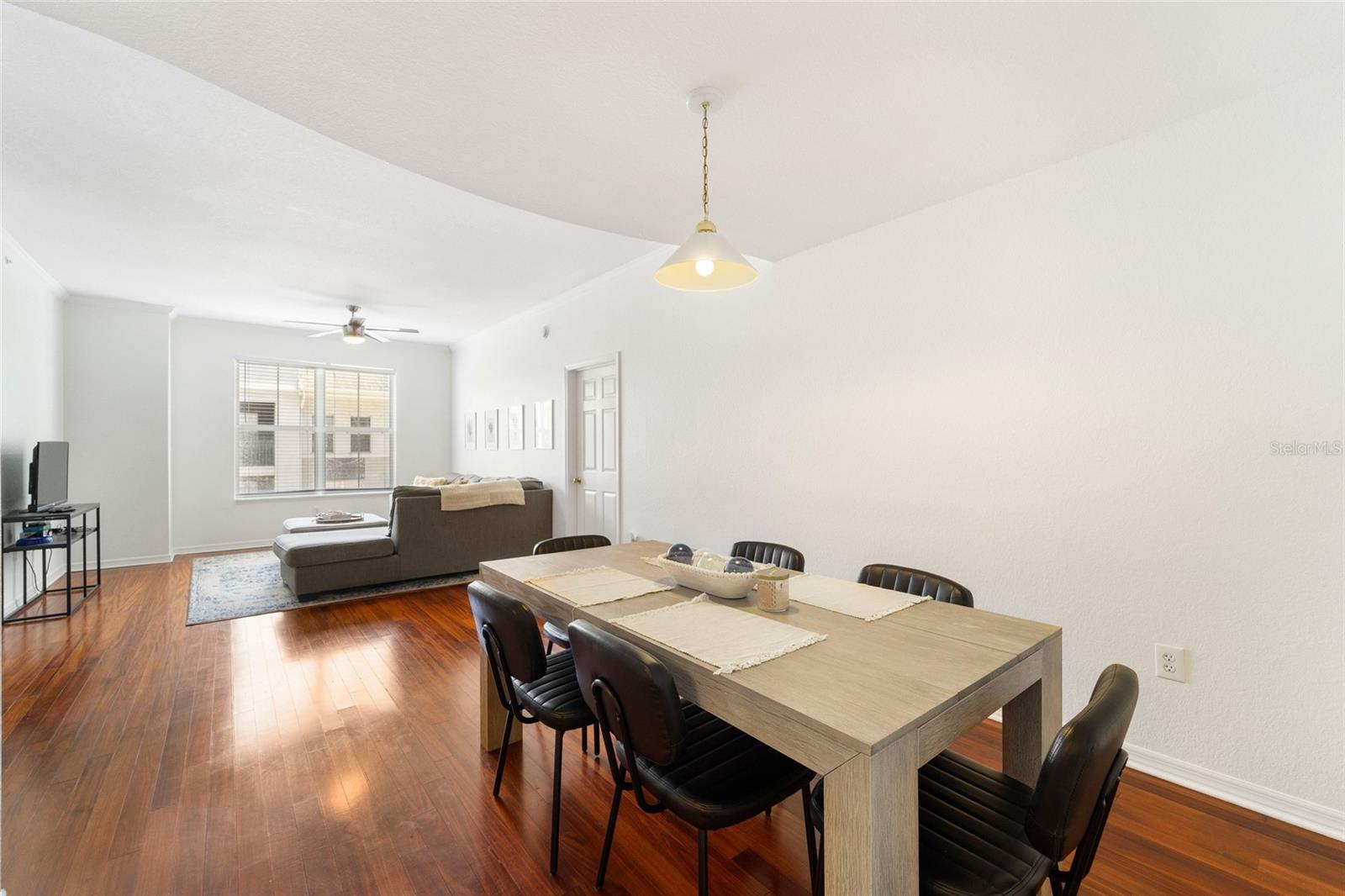 Image 7 of 41 For 700 Harbour Island Boulevard 342