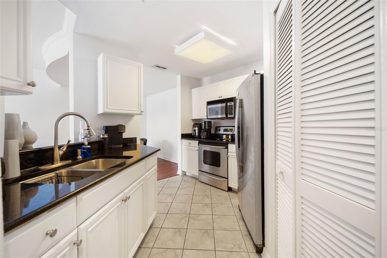 Image 8 of 41 For 700 Harbour Island Boulevard 342