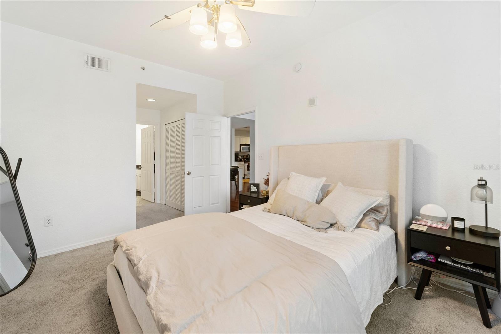 Image 9 of 41 For 700 Harbour Island Boulevard 342