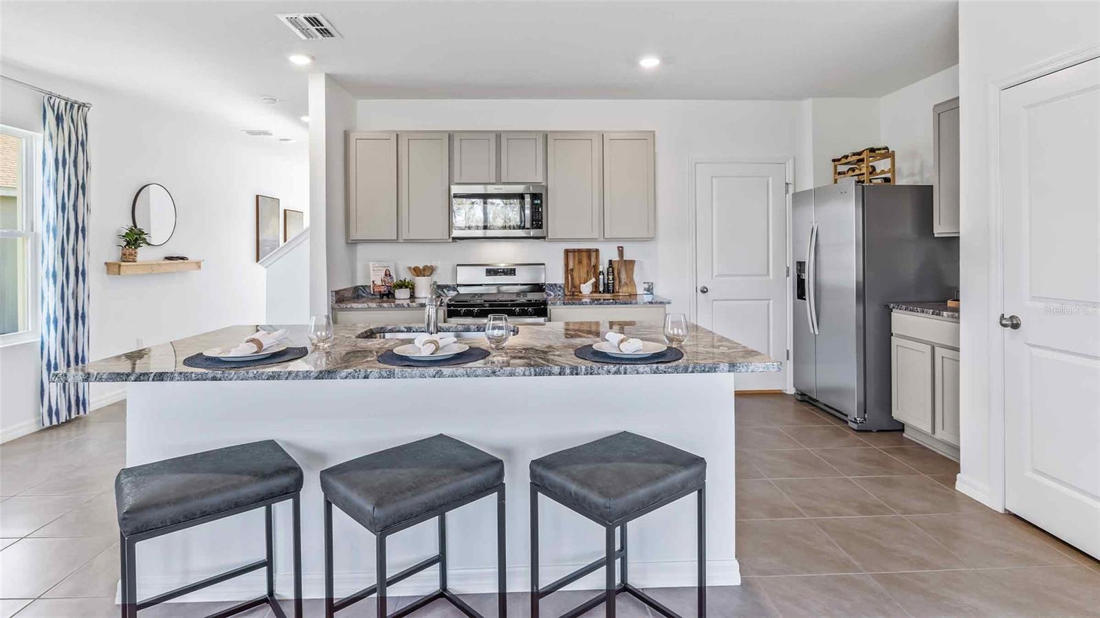 Image 4 of 8 For 35896 Sunflower Hill Drive