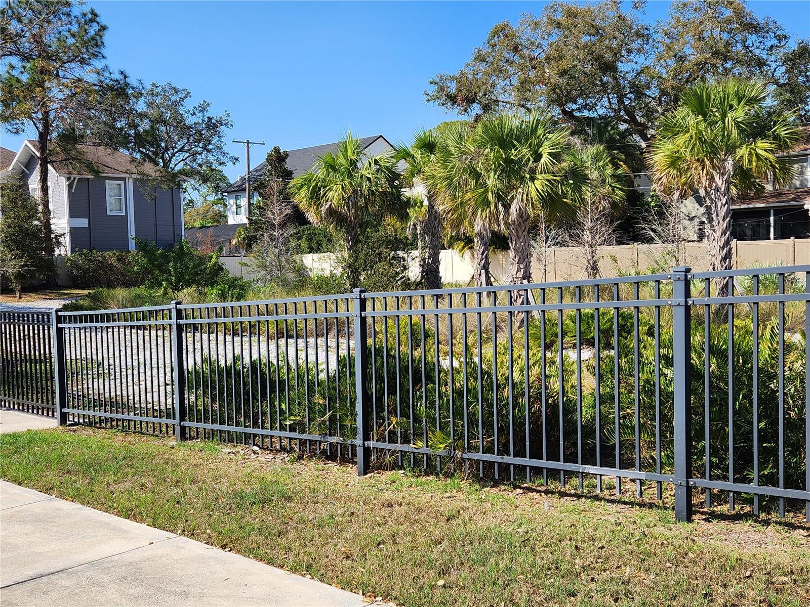 Listing photo id 0 for 4409 El Prado Boulevard