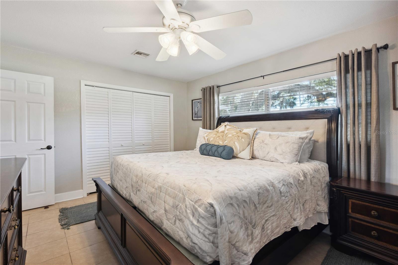Image 12 of 32 For 6139 Royal Drive