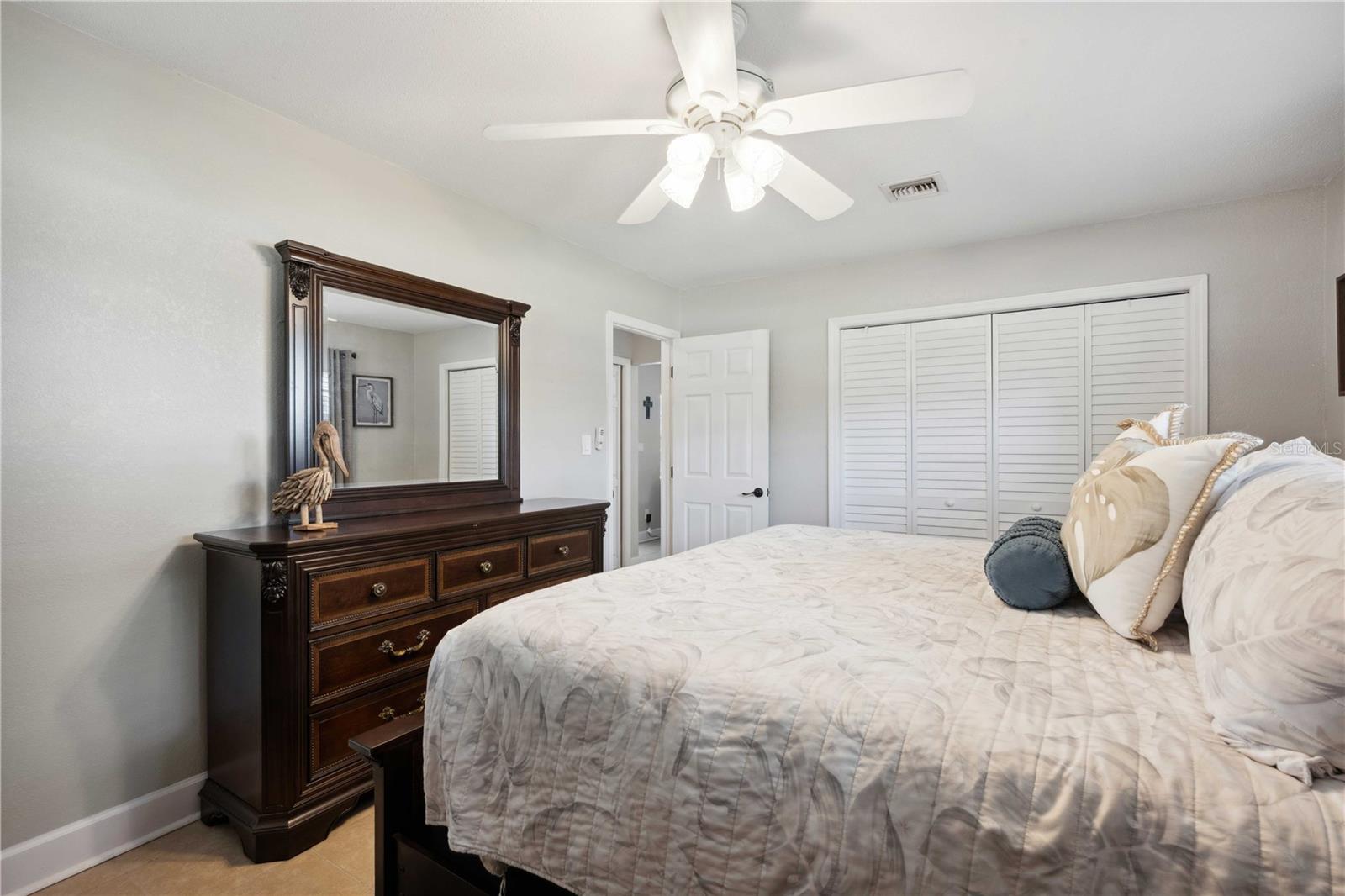 Image 13 of 32 For 6139 Royal Drive