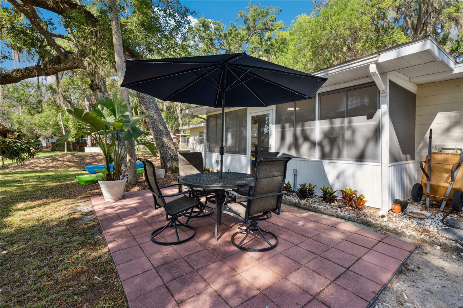 Image 22 of 32 For 6139 Royal Drive
