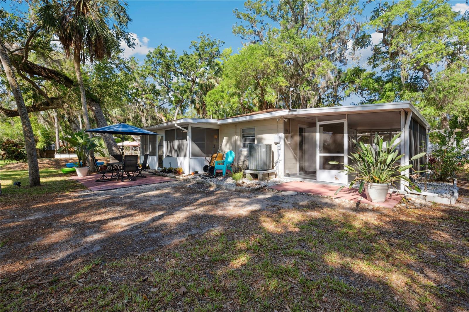 Image 23 of 32 For 6139 Royal Drive