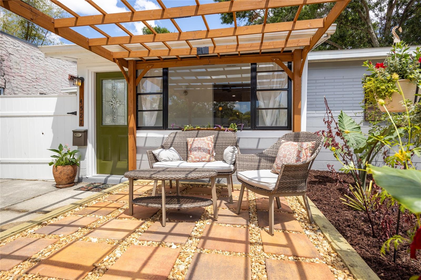 Image 2 of 40 For 4527 24th Avenue S