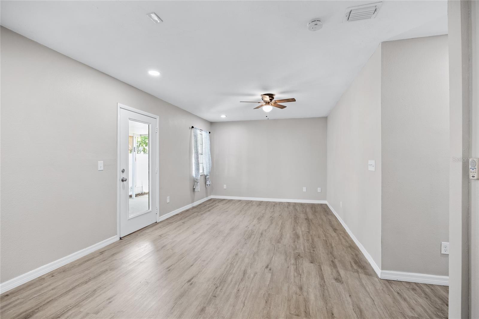 Image 20 of 40 For 4527 24th Avenue S