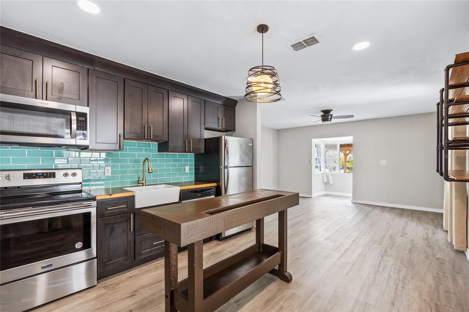 Image 6 of 40 For 4527 24th Avenue S