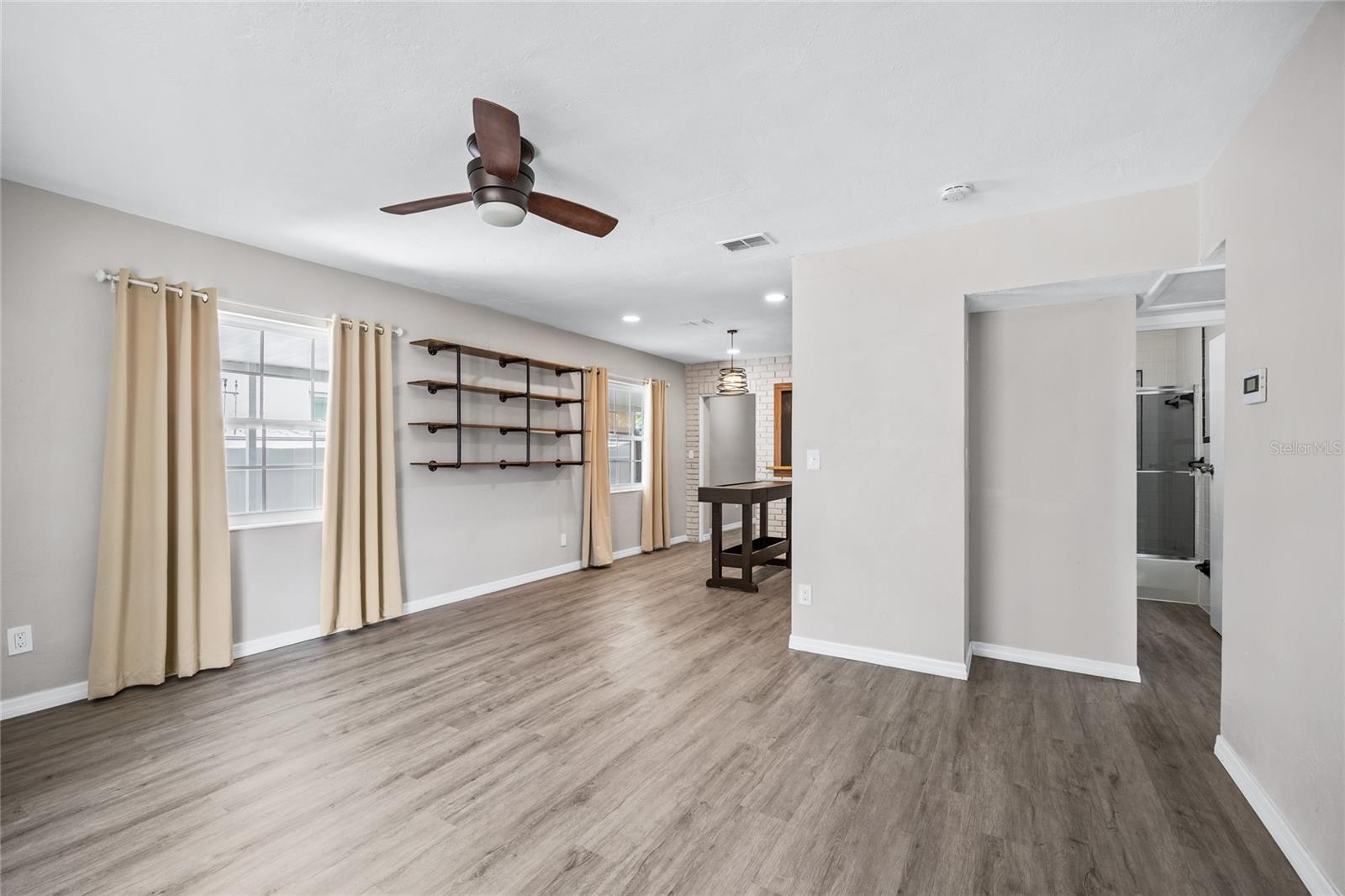 Image 9 of 40 For 4527 24th Avenue S