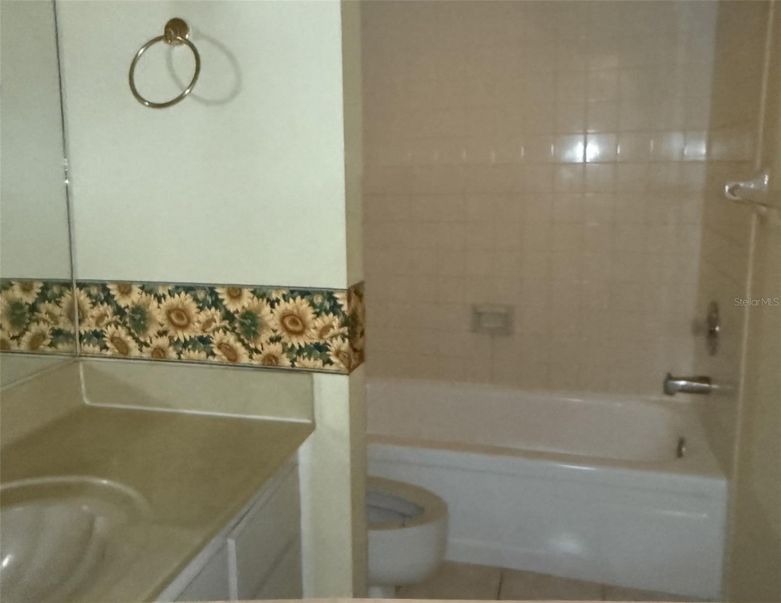 Image 7 of 8 For 2737 Enterprise Road E 122