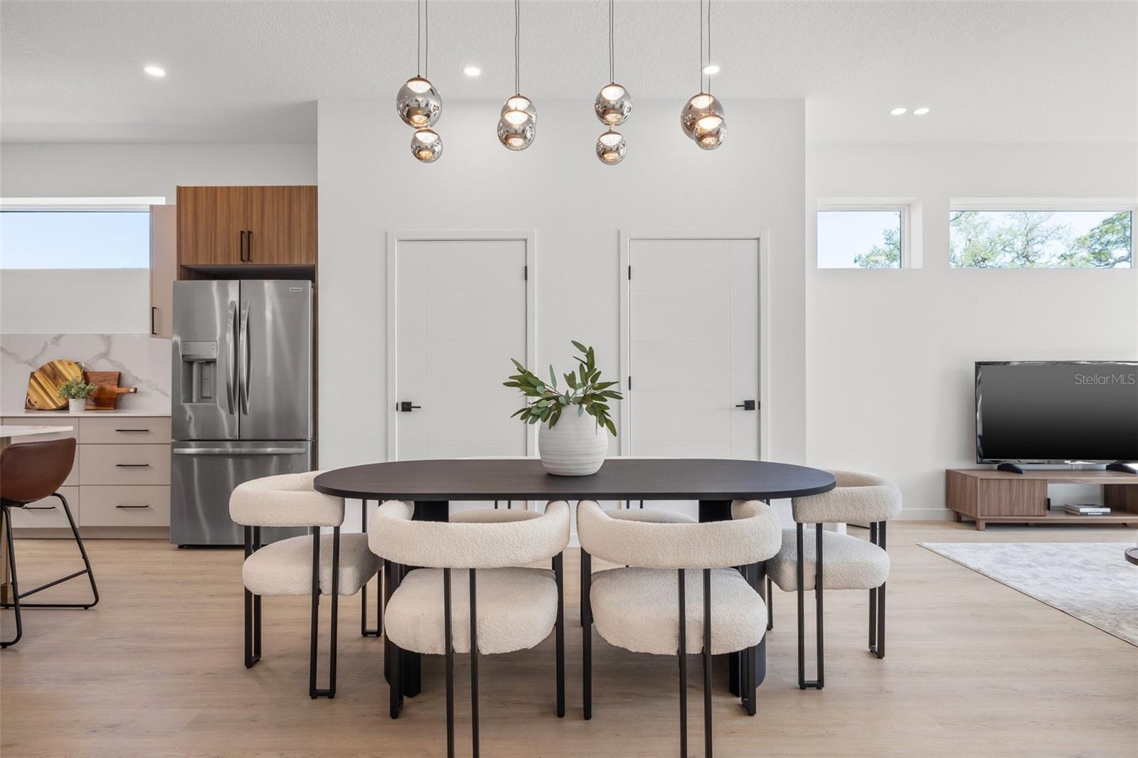Listing photo id 8 for 2104 4th Street S