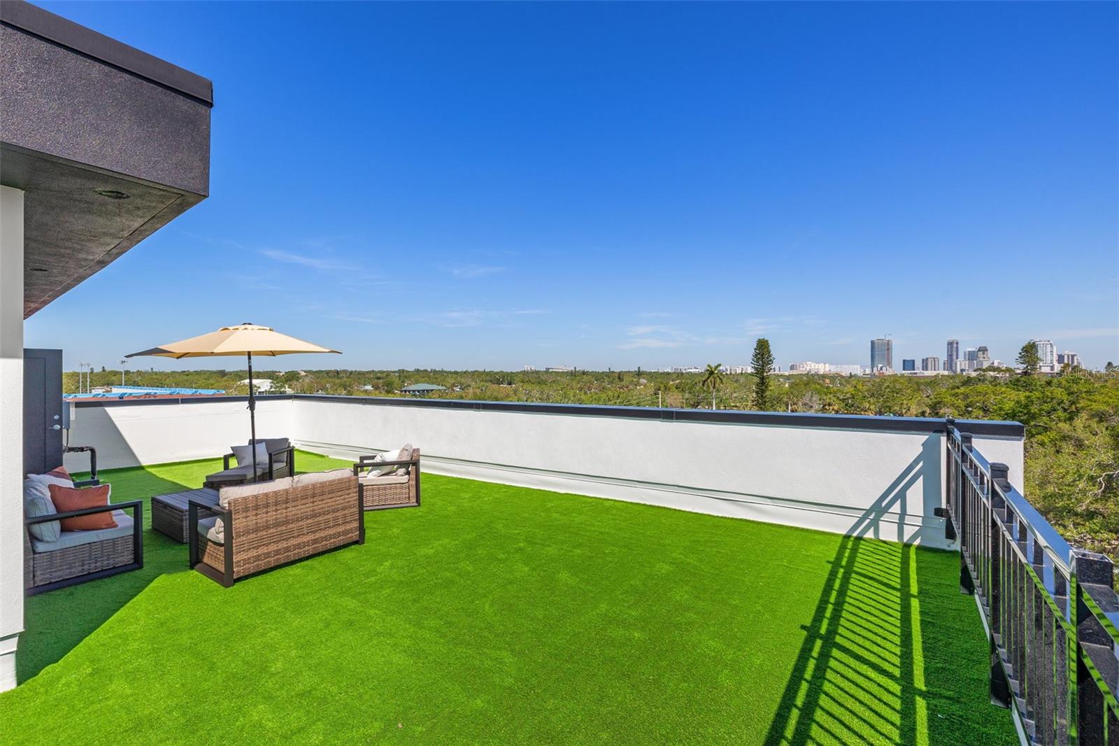 Listing photo id 20 for 2104 4th Street S
