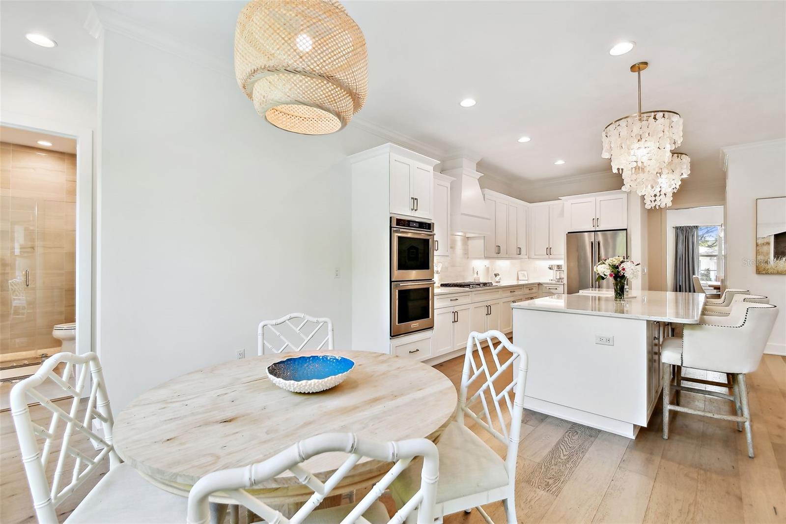 Listing photo id 21 for 3905 San Obispo Street