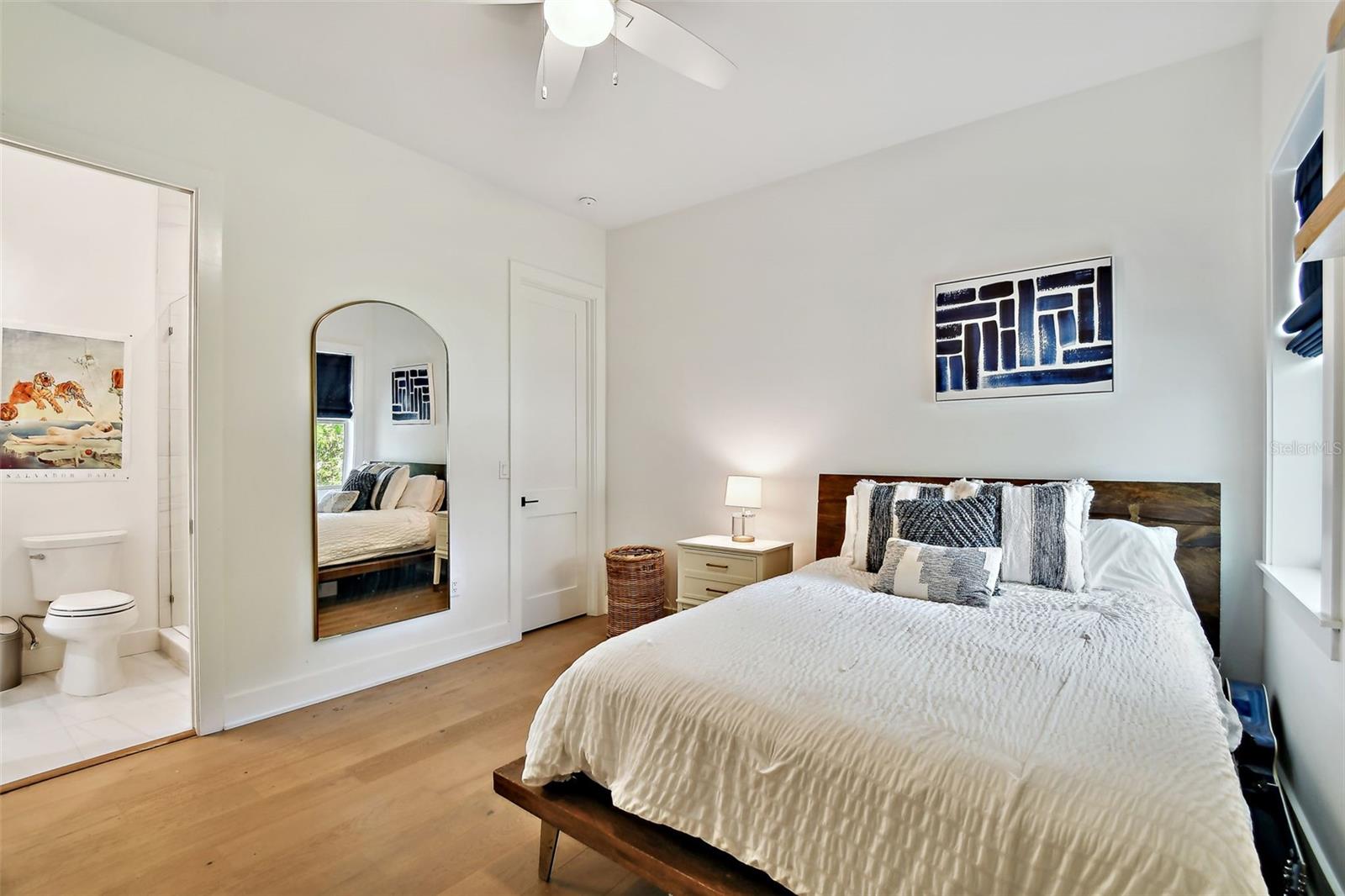 Listing photo id 57 for 3905 San Obispo Street