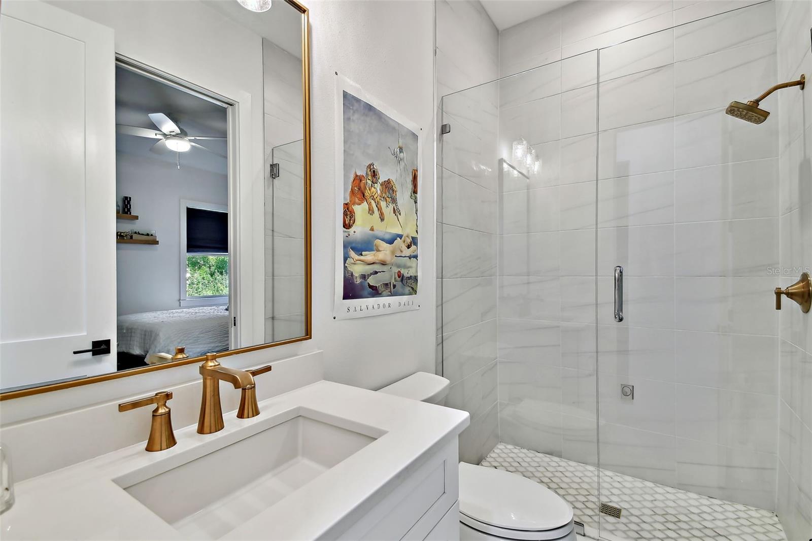 Listing photo id 58 for 3905 San Obispo Street