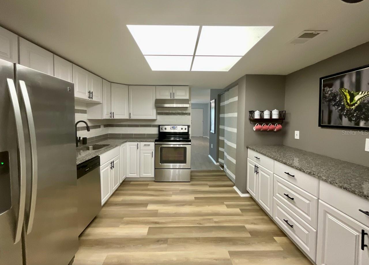 Image 7 of 23 For 1020 85th Avenue N 222