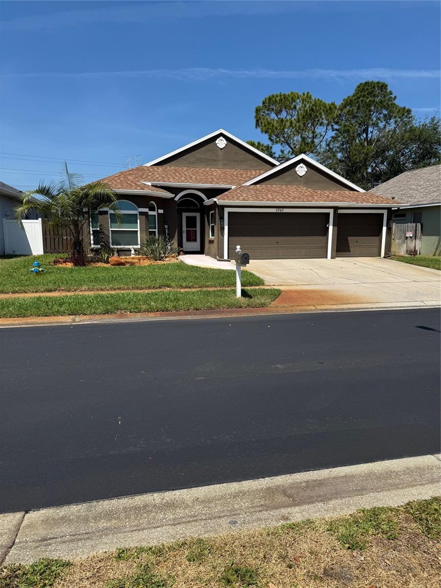 Image 17 of 76 For 1747 Wood Brook Street