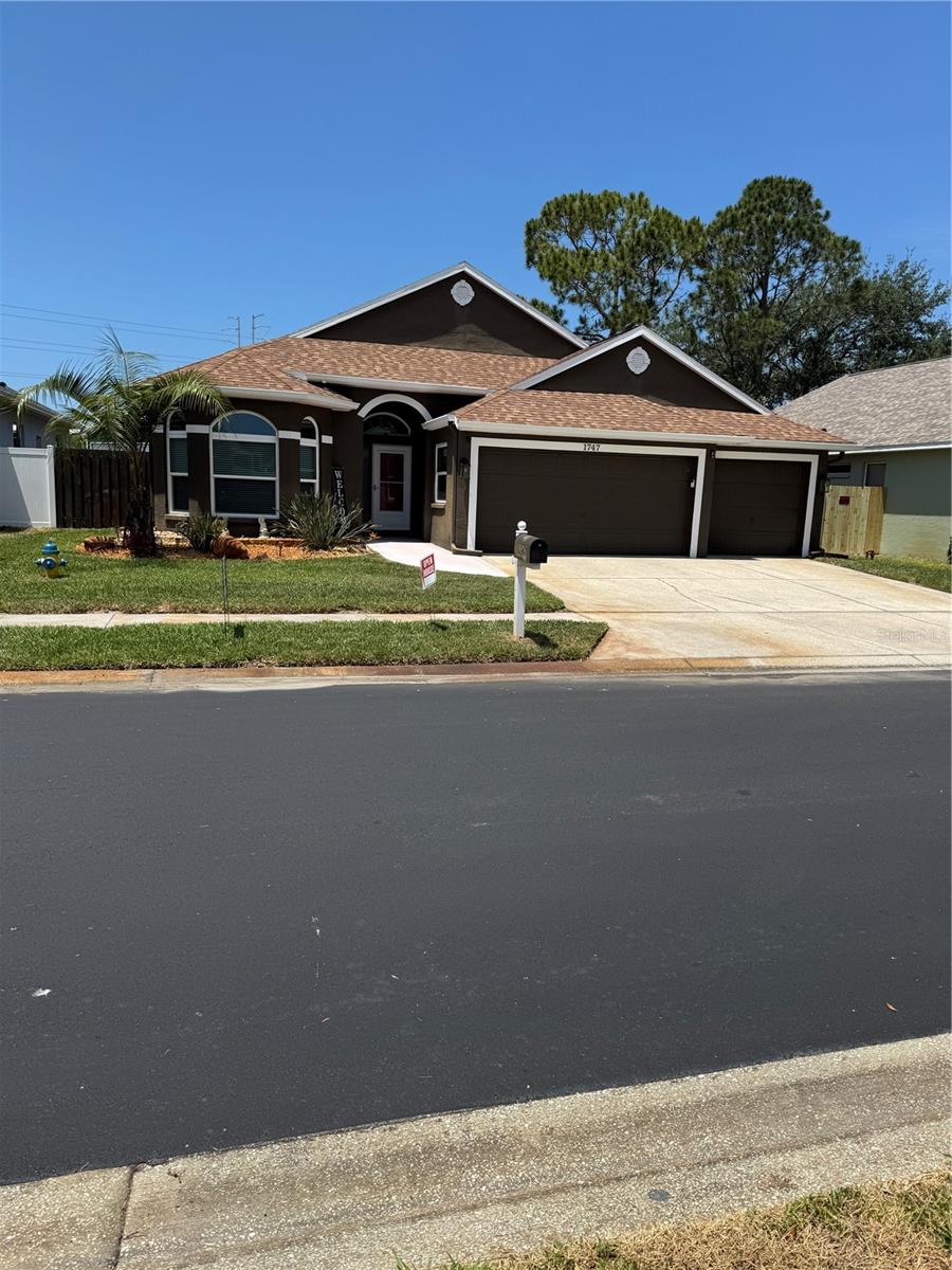 Image 36 of 76 For 1747 Wood Brook Street