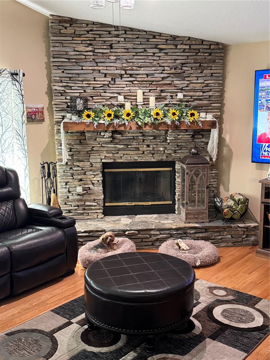 Image 4 of 76 For 1747 Wood Brook Street