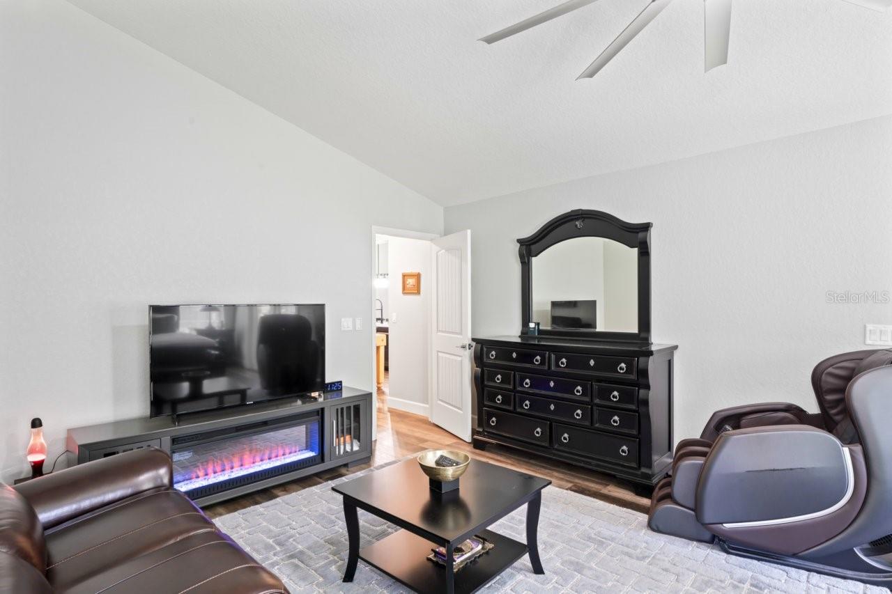 Image 25 of 84 For 5458 Zamia Drive