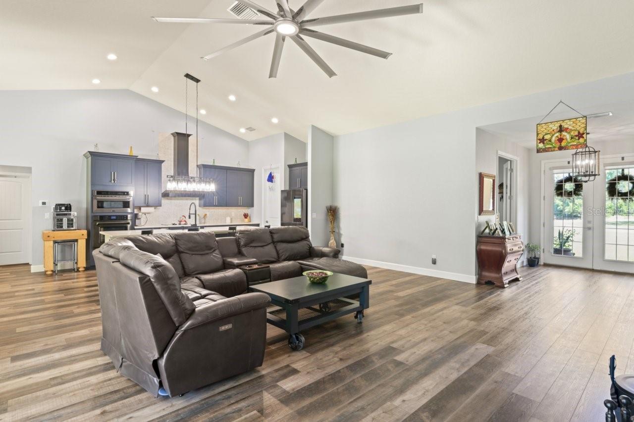 Image 7 of 84 For 5458 Zamia Drive