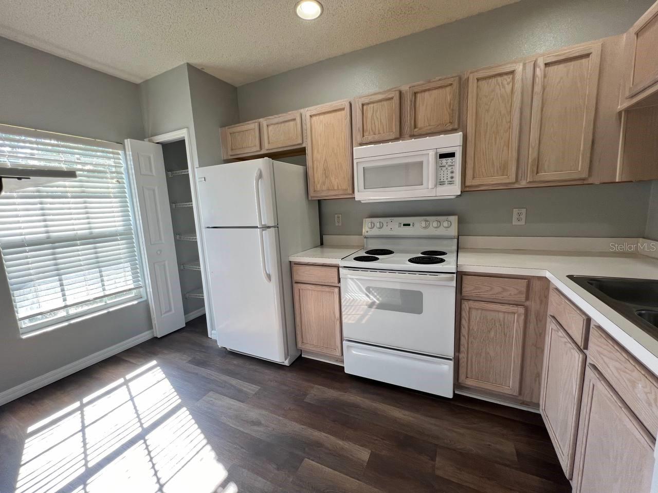 Image 2 of 19 For 1437 Costa Mesa Drive