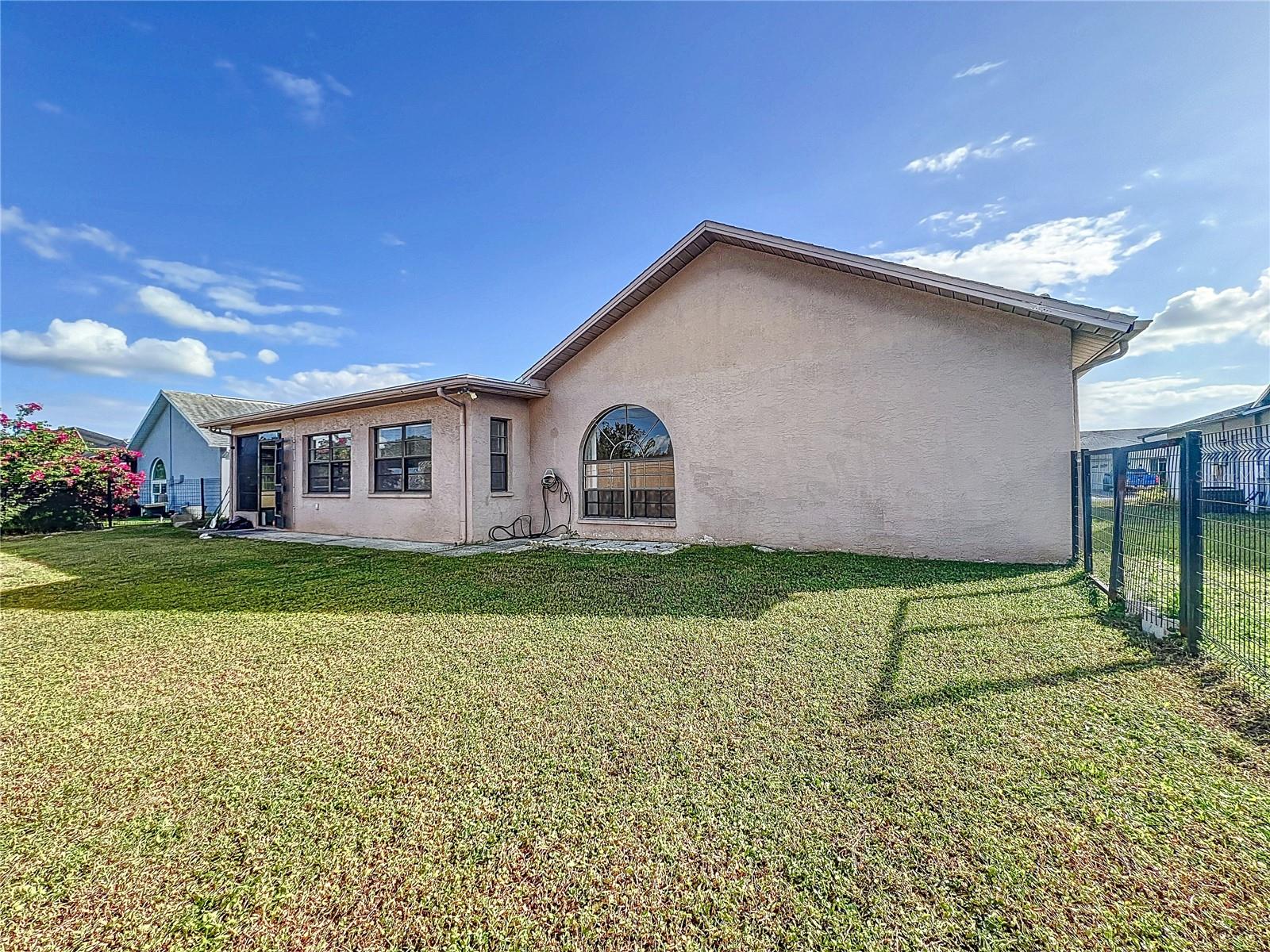 Image 26 of 79 For 8127 Tarsier Avenue