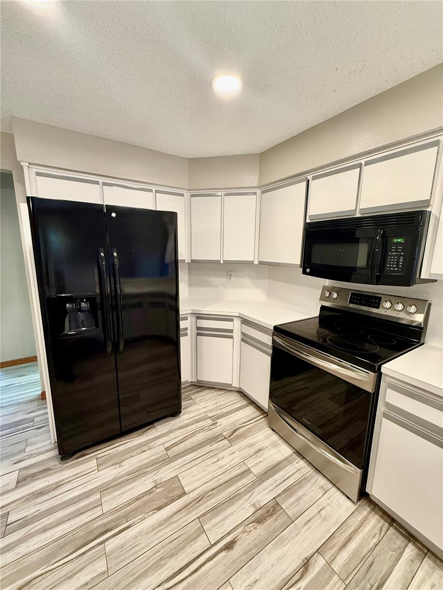 Image 6 of 79 For 8127 Tarsier Avenue