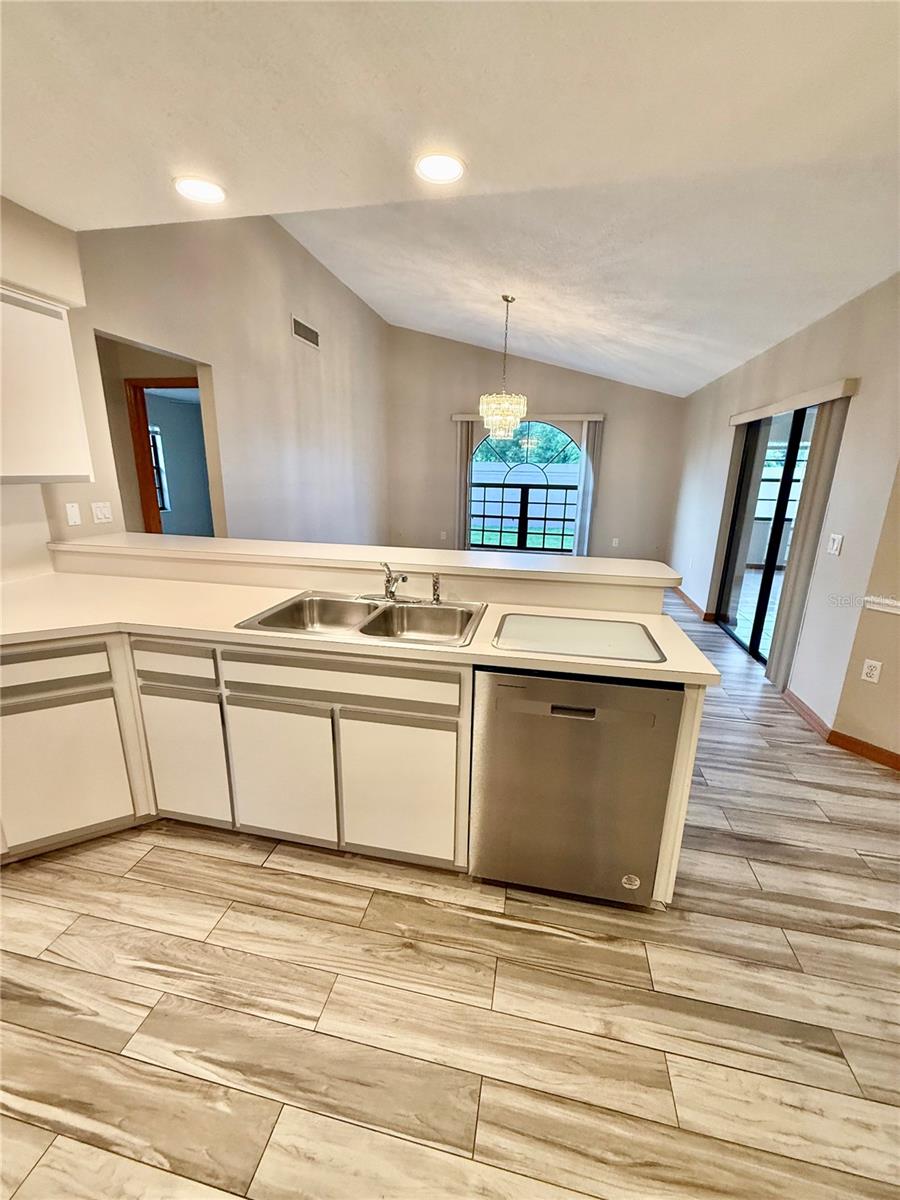 Image 7 of 79 For 8127 Tarsier Avenue