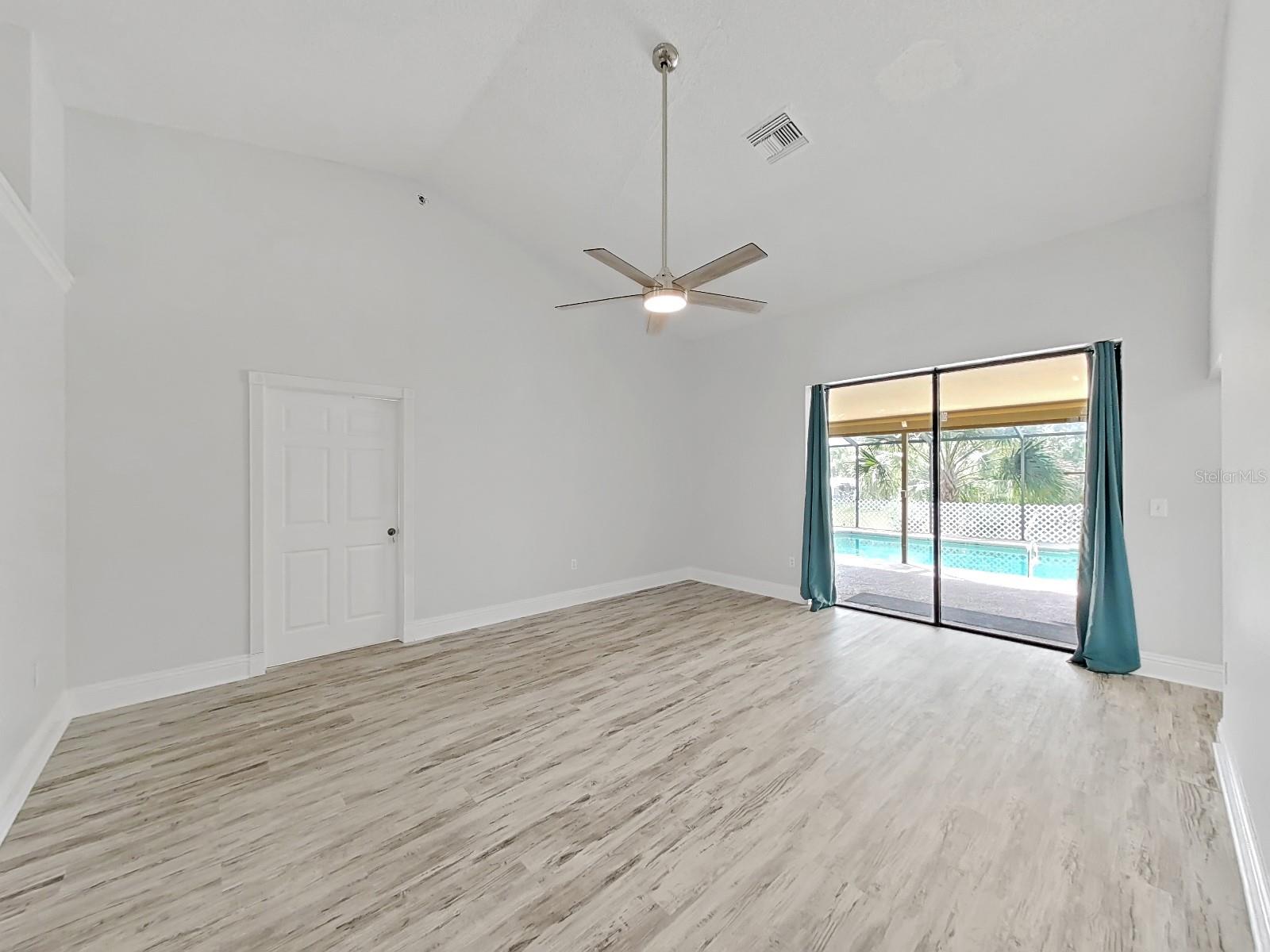 Image 12 of 45 For 8124 Golf Club Court