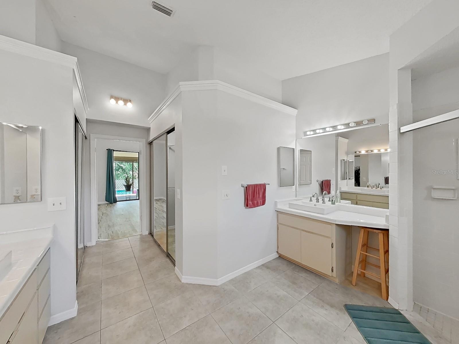 Image 30 of 45 For 8124 Golf Club Court