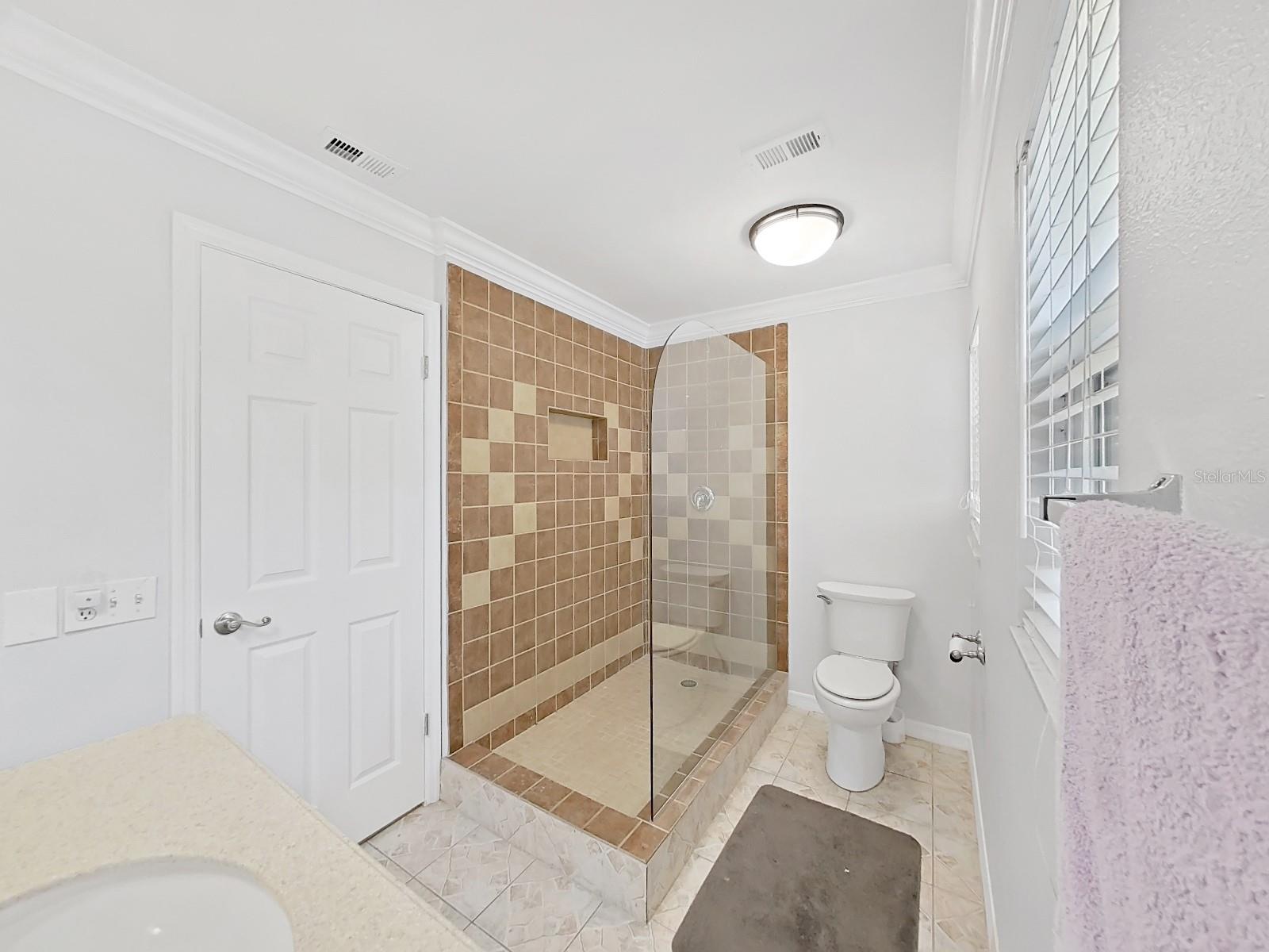 Image 34 of 45 For 8124 Golf Club Court