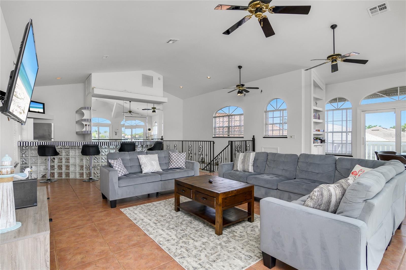Image 21 of 59 For 1109 44th Street