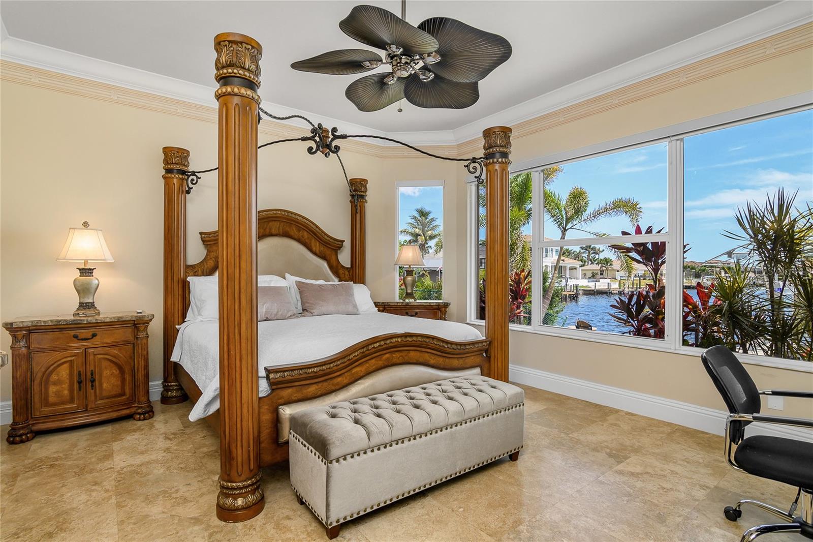 Image 15 of 55 For 2602 Cape Coral Parkway W