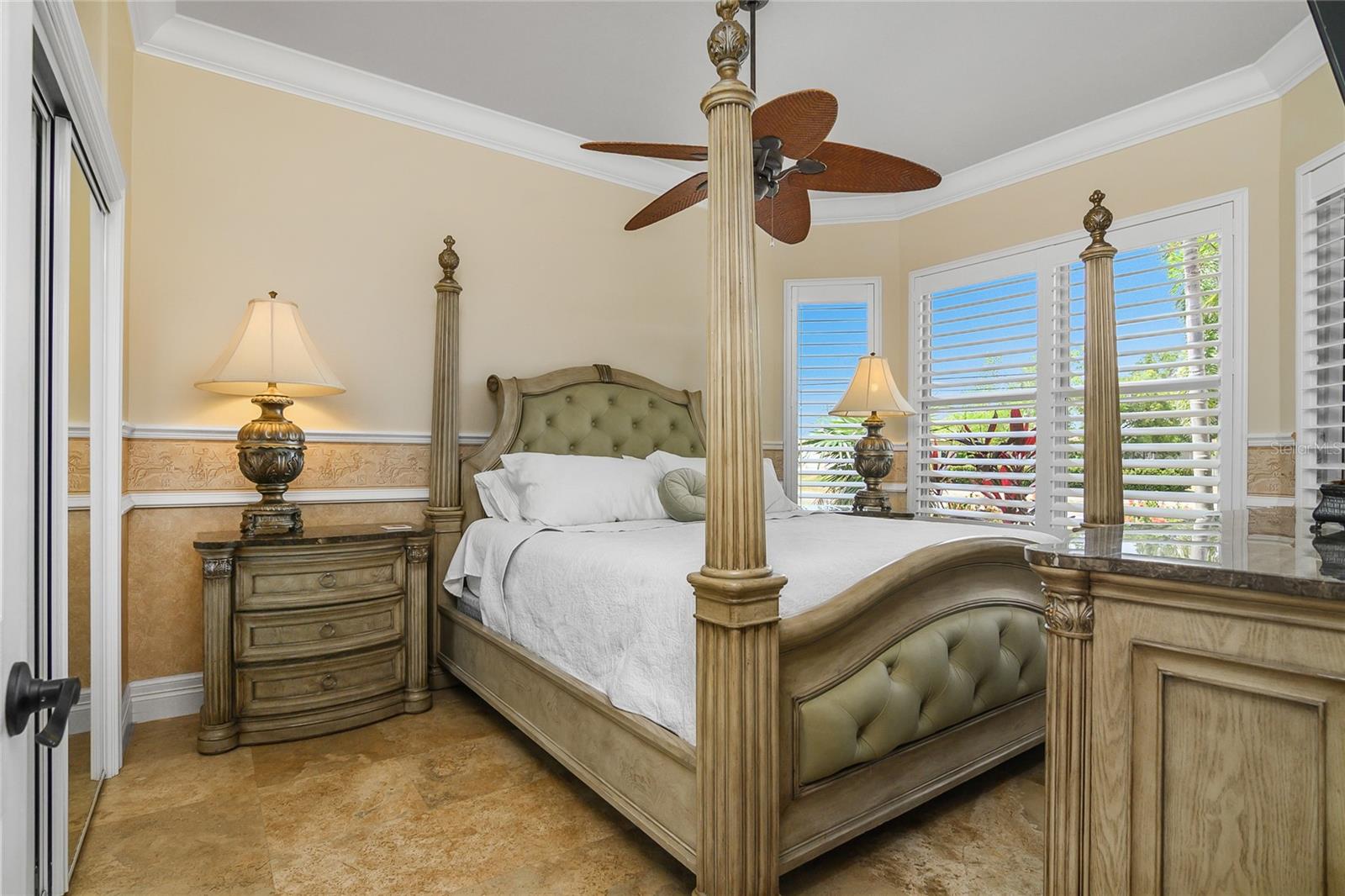 Image 19 of 55 For 2602 Cape Coral Parkway W