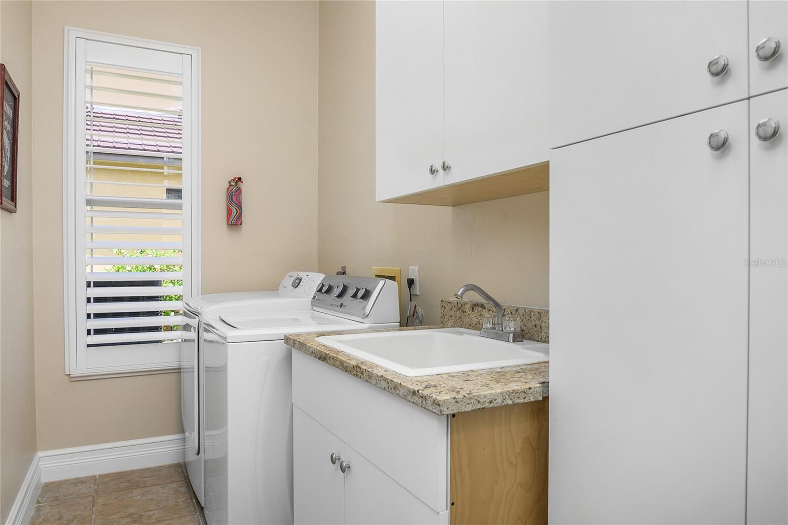 Image 23 of 55 For 2602 Cape Coral Parkway W