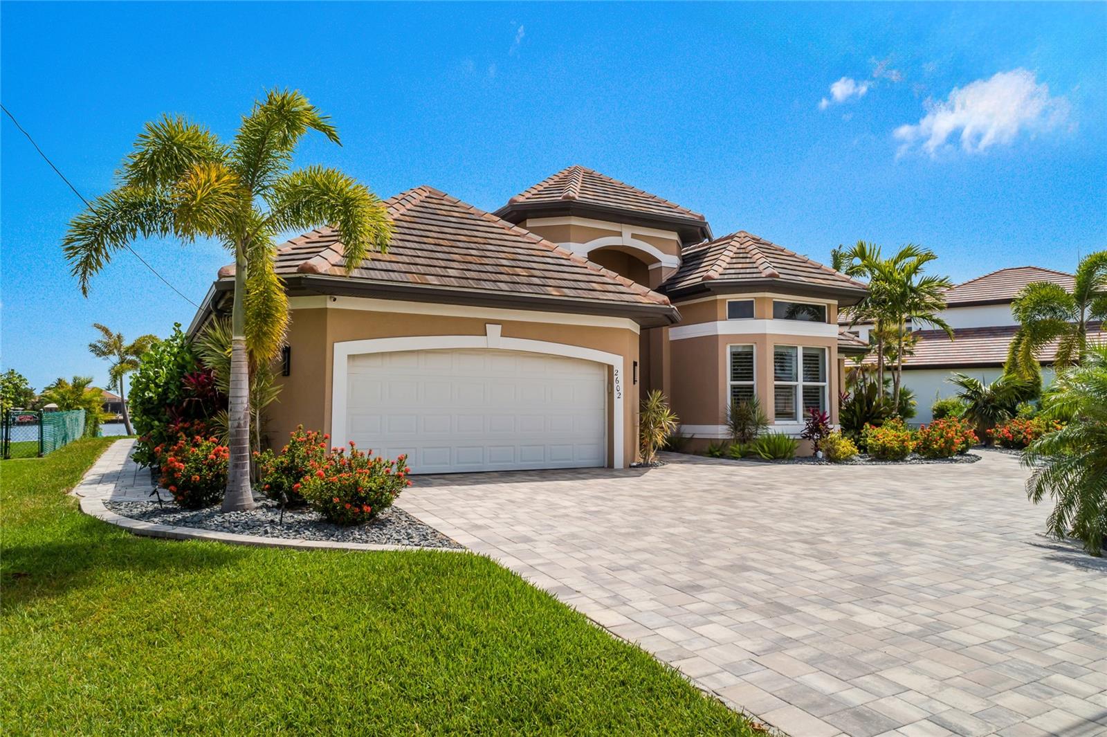 Image 4 of 55 For 2602 Cape Coral Parkway W