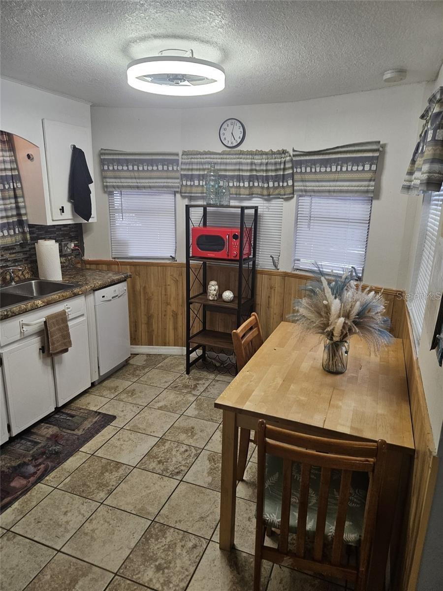 Image 4 of 30 For 4851 Gandy Boulevard B3l12