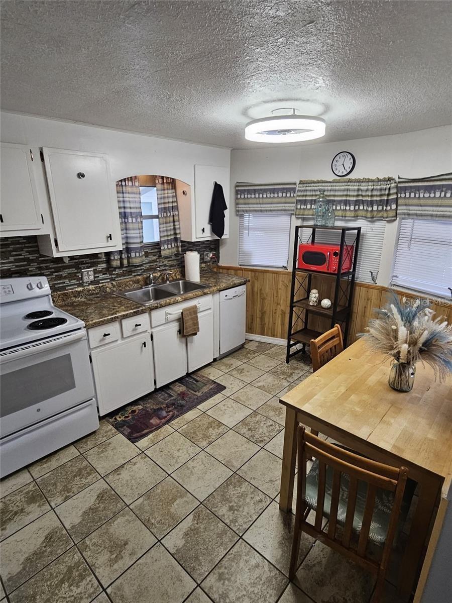 Image 5 of 30 For 4851 Gandy Boulevard B3l12