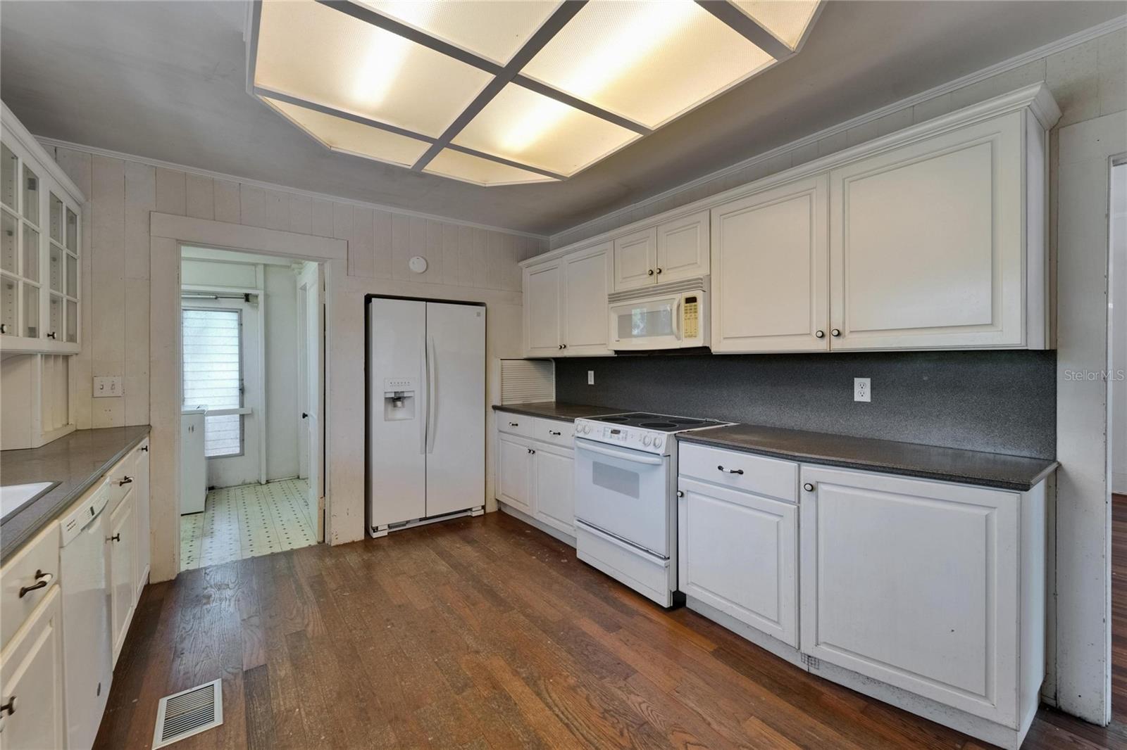 Image 18 of 55 For 5603 Palmetto Road