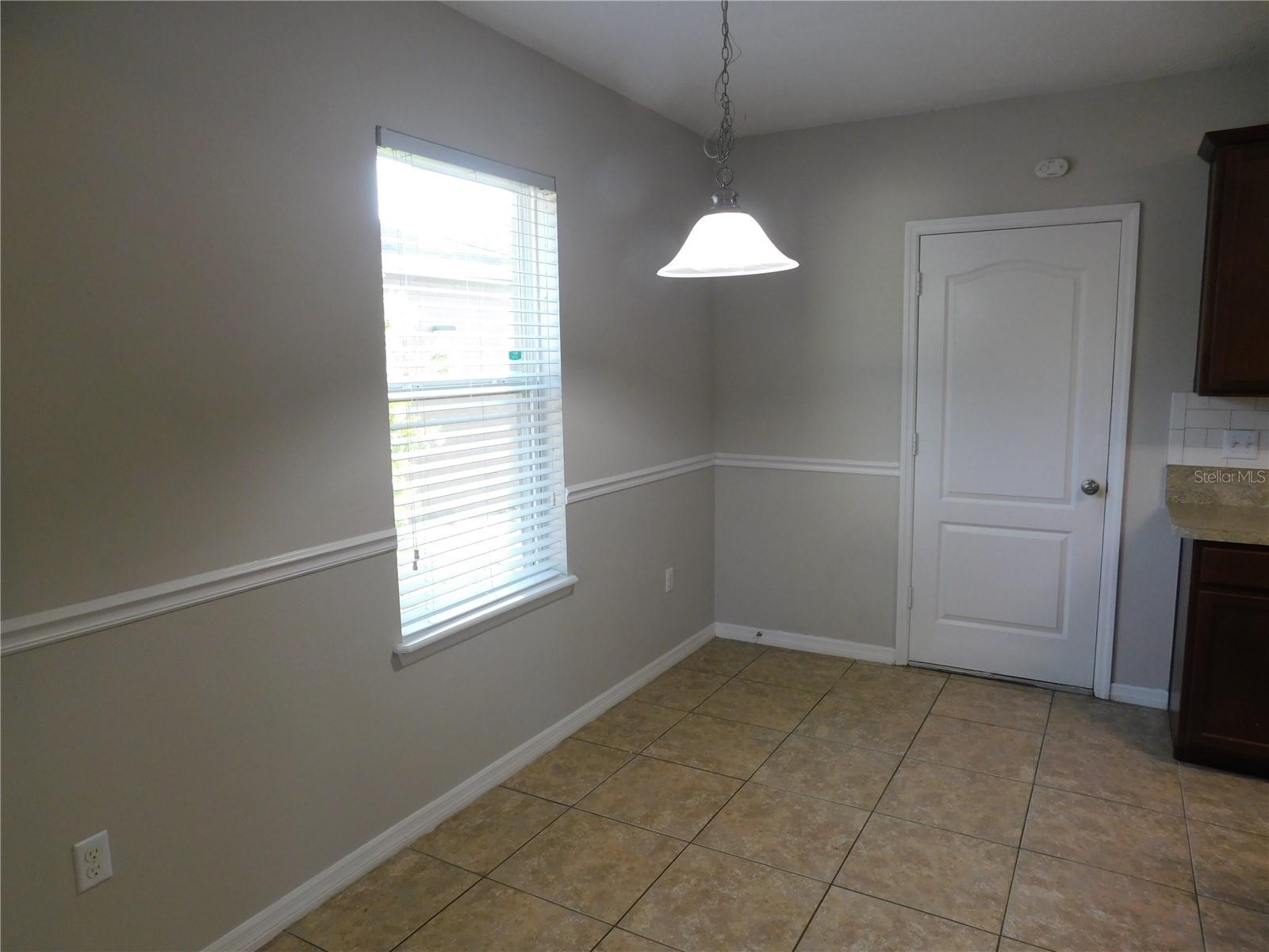 Image 4 of 26 For 6954 Glenbrook Drive