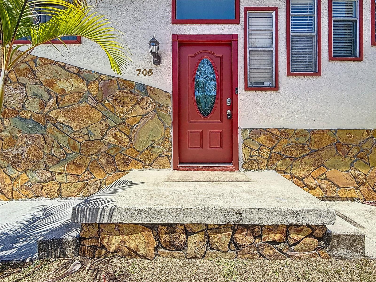 Image 10 of 78 For 705 Cypress Street